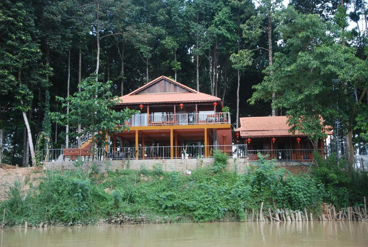 Cát Tiên Riverside Extérieur photo